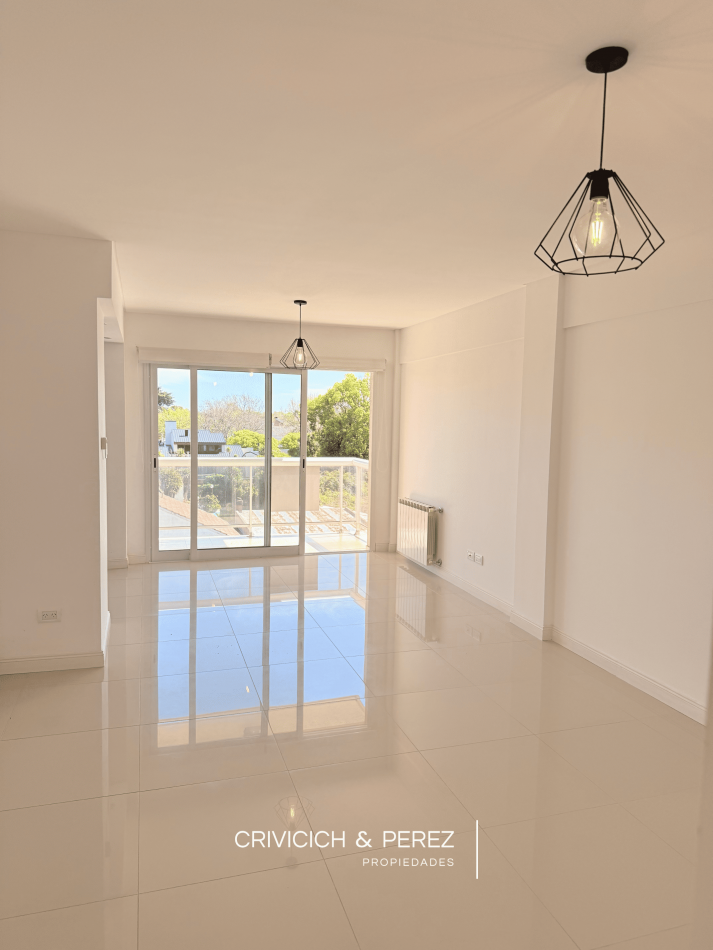 Semipiso de 2 ambientes en Alquiler - Zona Playa Grande