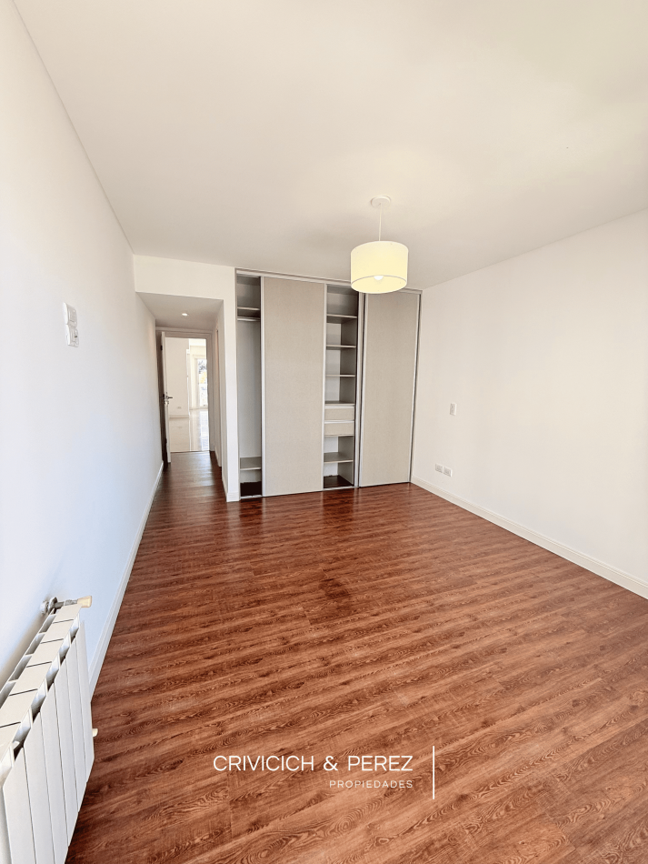 Semipiso de 2 ambientes en Alquiler - Zona Playa Grande