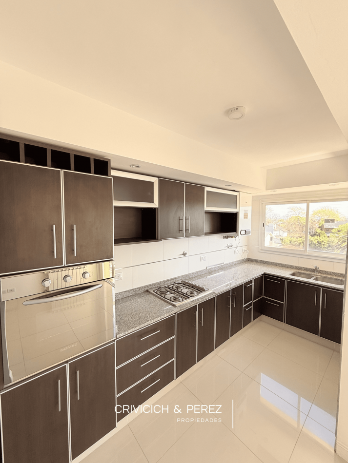 Semipiso de 2 ambientes en Alquiler - Zona Playa Grande