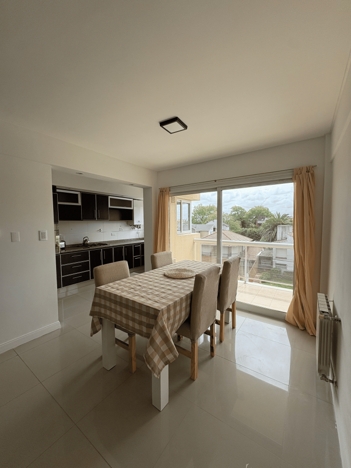 Semipiso de 2 ambientes en Alquiler 