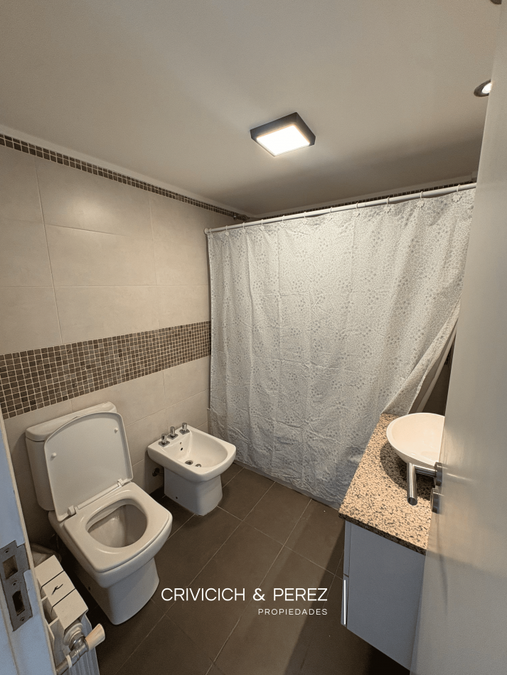 Semipiso de 2 ambientes en Alquiler 