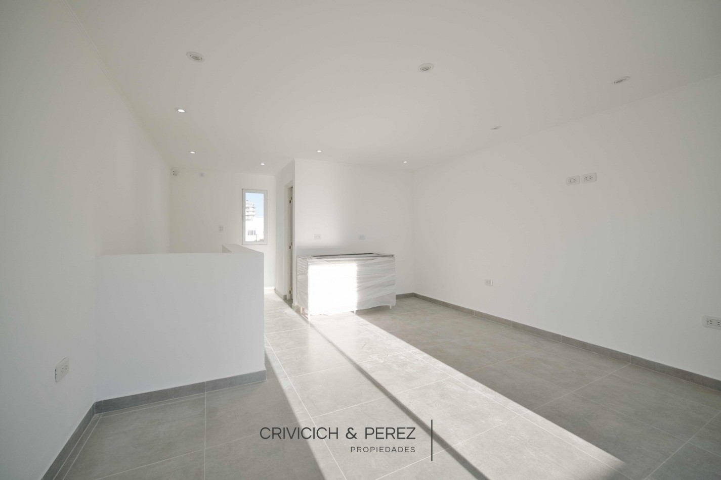 Triplex 4 ambientes a estrenar - San Jose 