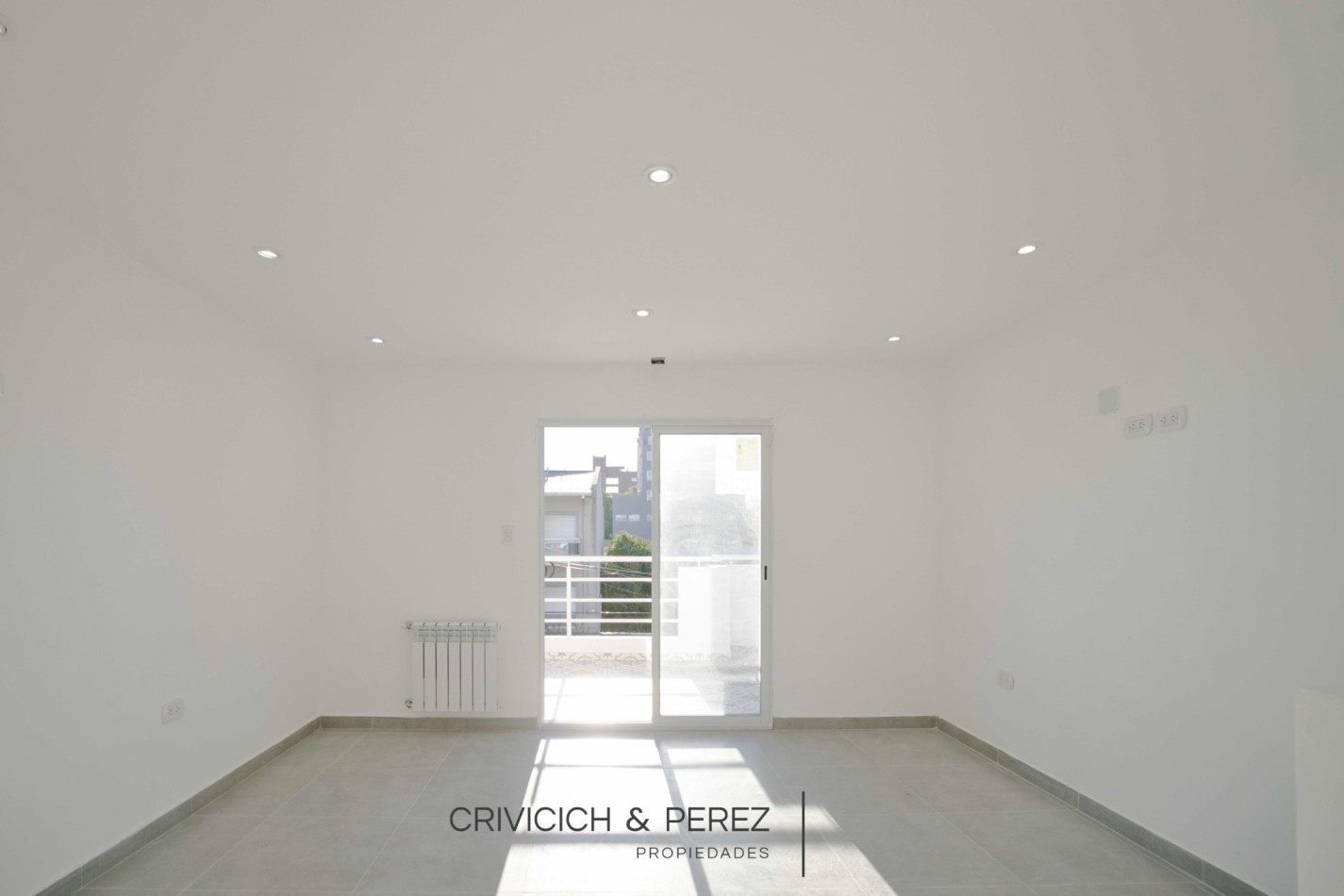 Triplex 4 ambientes a estrenar - San Jose 