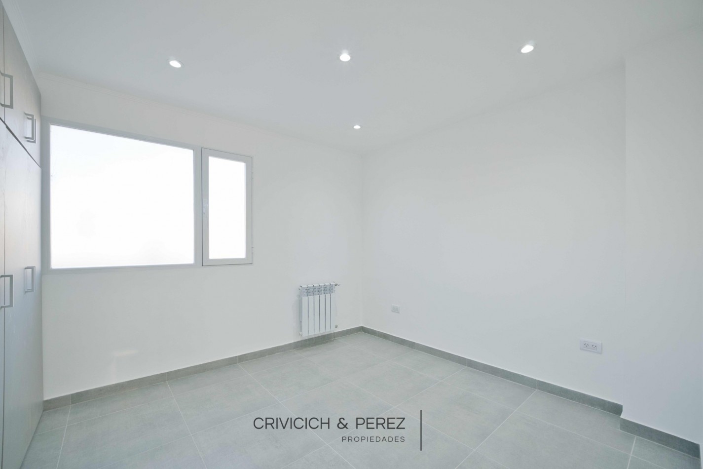Triplex 4 ambientes a estrenar - San Jose 