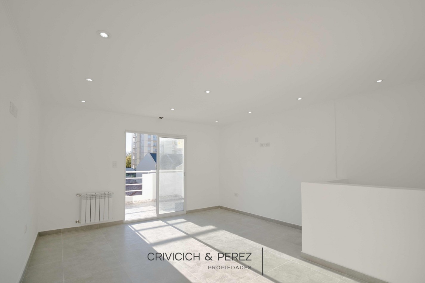 Triplex 4 ambientes a estrenar - San Jose 