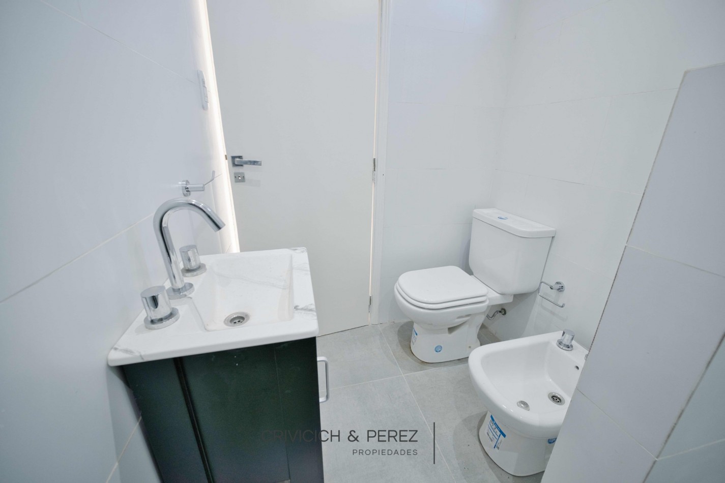 Triplex 4 ambientes a estrenar - San Jose 