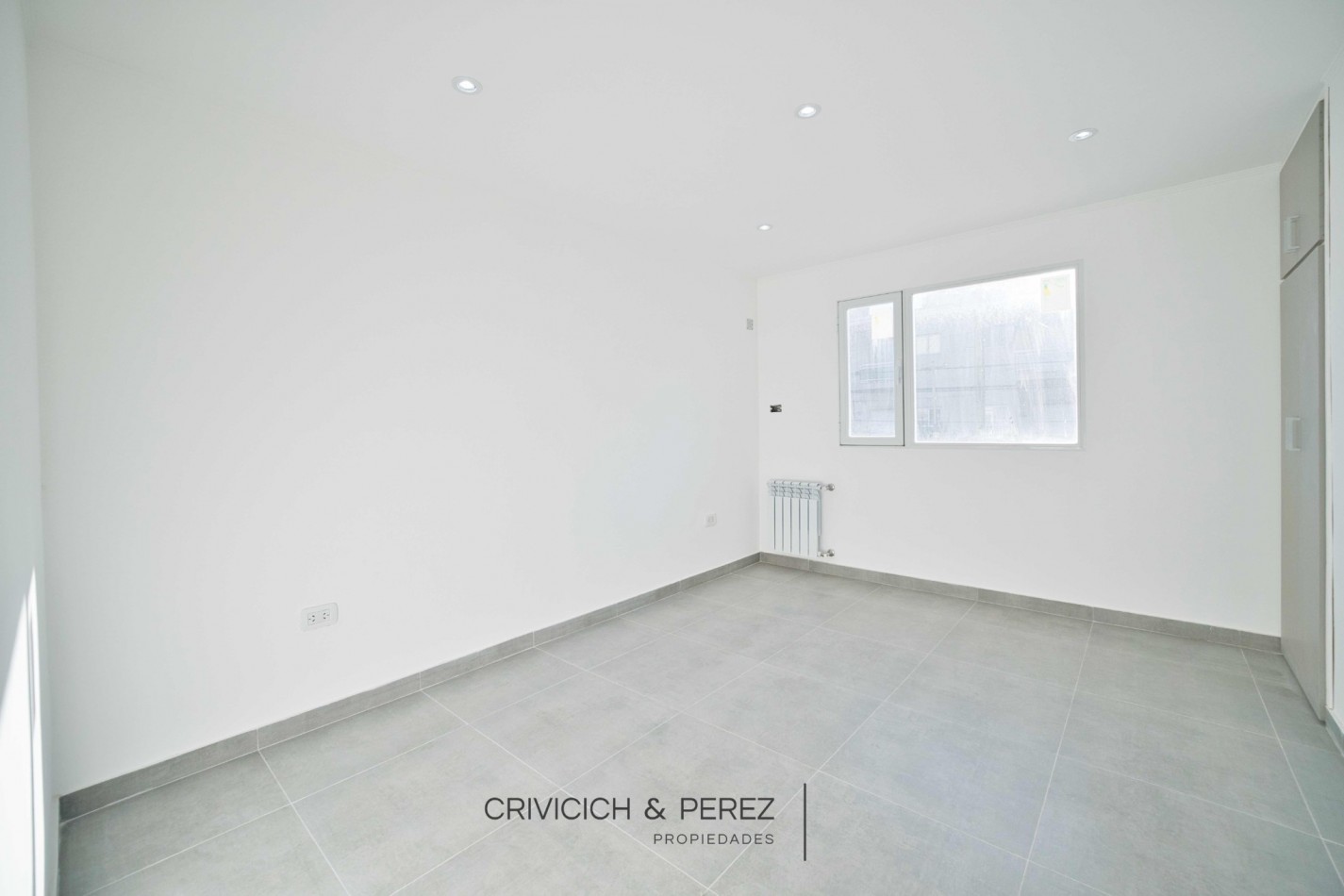 Triplex 4 ambientes a estrenar - San Jose 