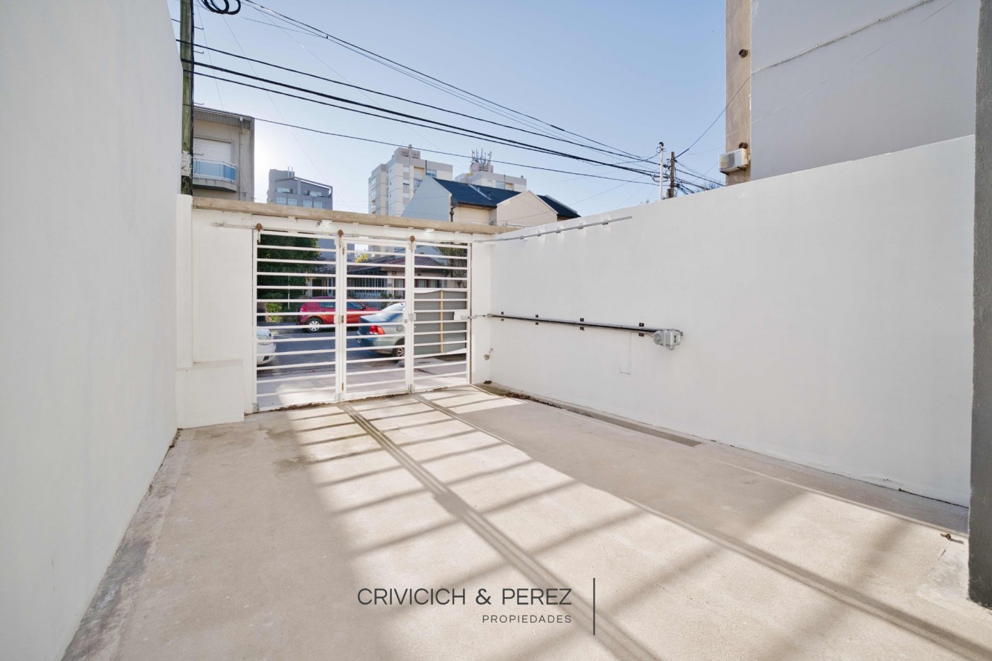 Triplex 4 ambientes a estrenar - San Jose 