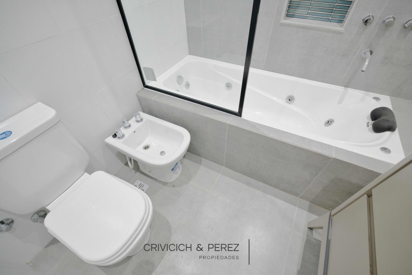 Triplex 4 ambientes a estrenar - San Jose 