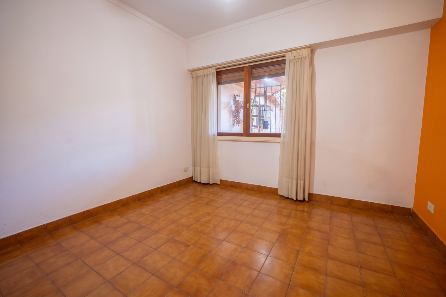 VENTA · CASA 4 AMBIENTES · BOSQUE PERALTA RAMOS 